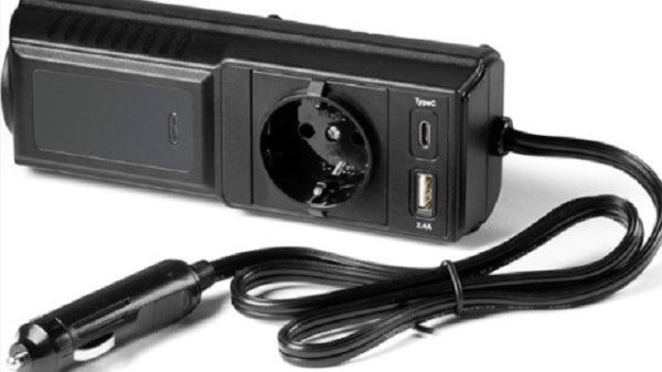 Когато черпи енергия от запалката, трансформаторът за кола 12V -  220V ви позволява да се възползвате от истински вграден захранващ контакт. Полезен е за зареждане на предмети, които не са съвместими с USB-A и USB-C портовете, намиращи се в по-модерните автомобили. Може да бъде удобен аксесоар за пътуване за зареждане на лаптоп, така че да бачкате по време на път.

Тези видове трансформатори от 12V до 220V обикновено се предлагат на цена  между 70 и1 00 лева.